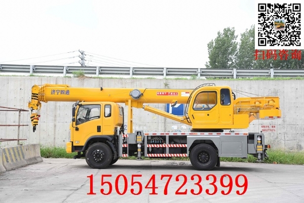 12噸東風(fēng)汽車吊，起升高度40米，軸距4.2米，加配三聯(lián)泵
